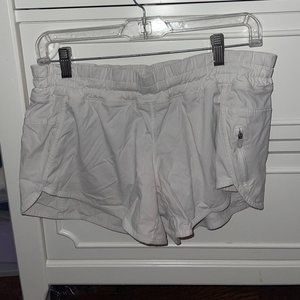 LULULEMON TRACKER WHITE SHORTS